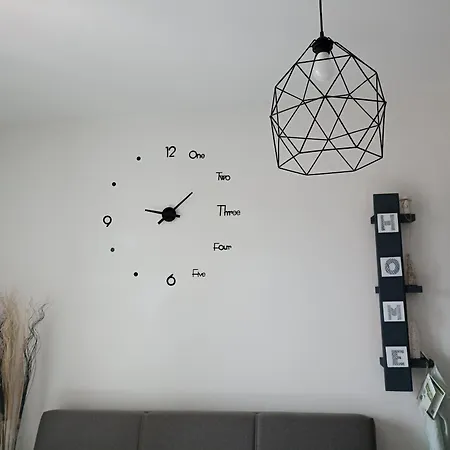 La Luna كاستيلساردو